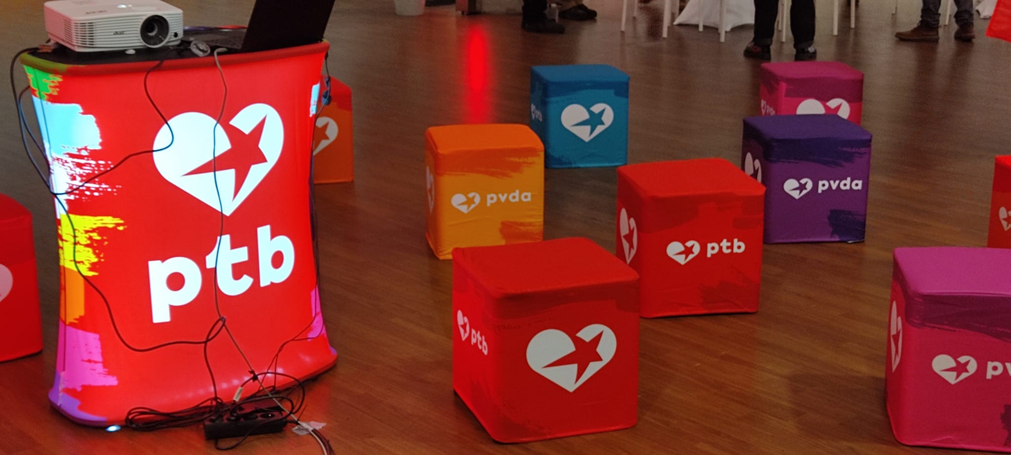 Zitkubus . Cube pour s'asseoir